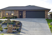 Maurton Place, Onerahi